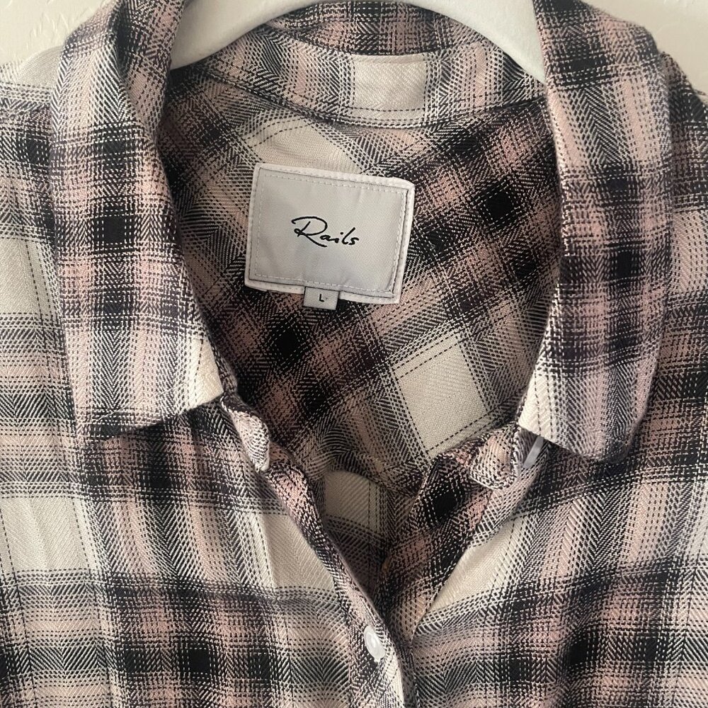 Rails Hunter Button Down Size L - image 2